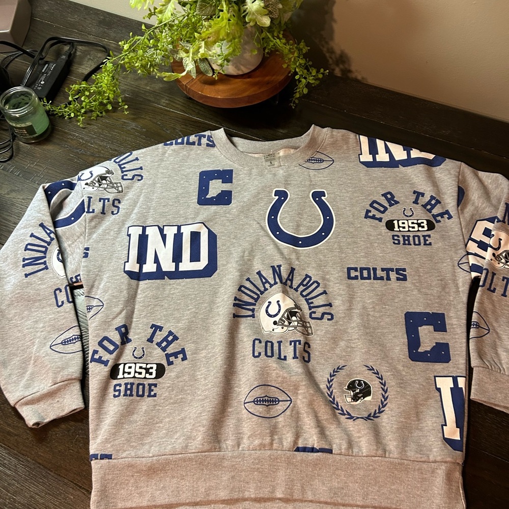 Gray Indianapolis Colts Sweatshirt